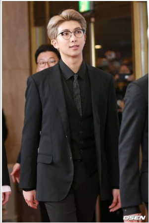 Btsジンの実兄結婚式司会画像と動画は Rmとj Hopeも参加